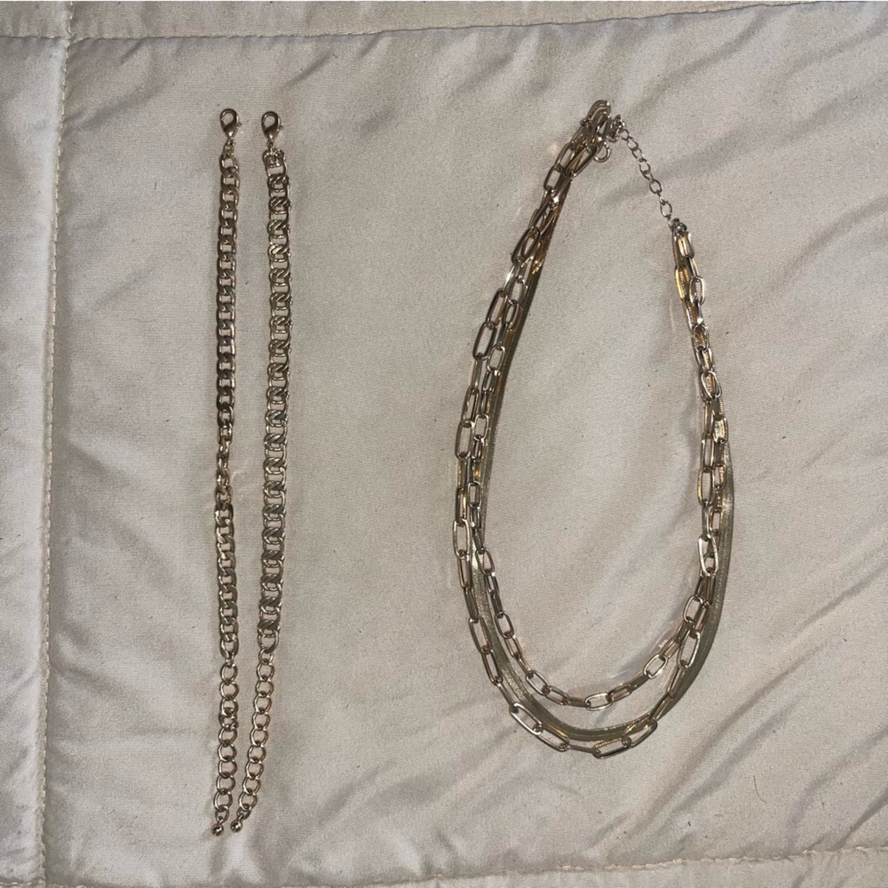 Elegant Gold Chain Necklace and Bracelet Set